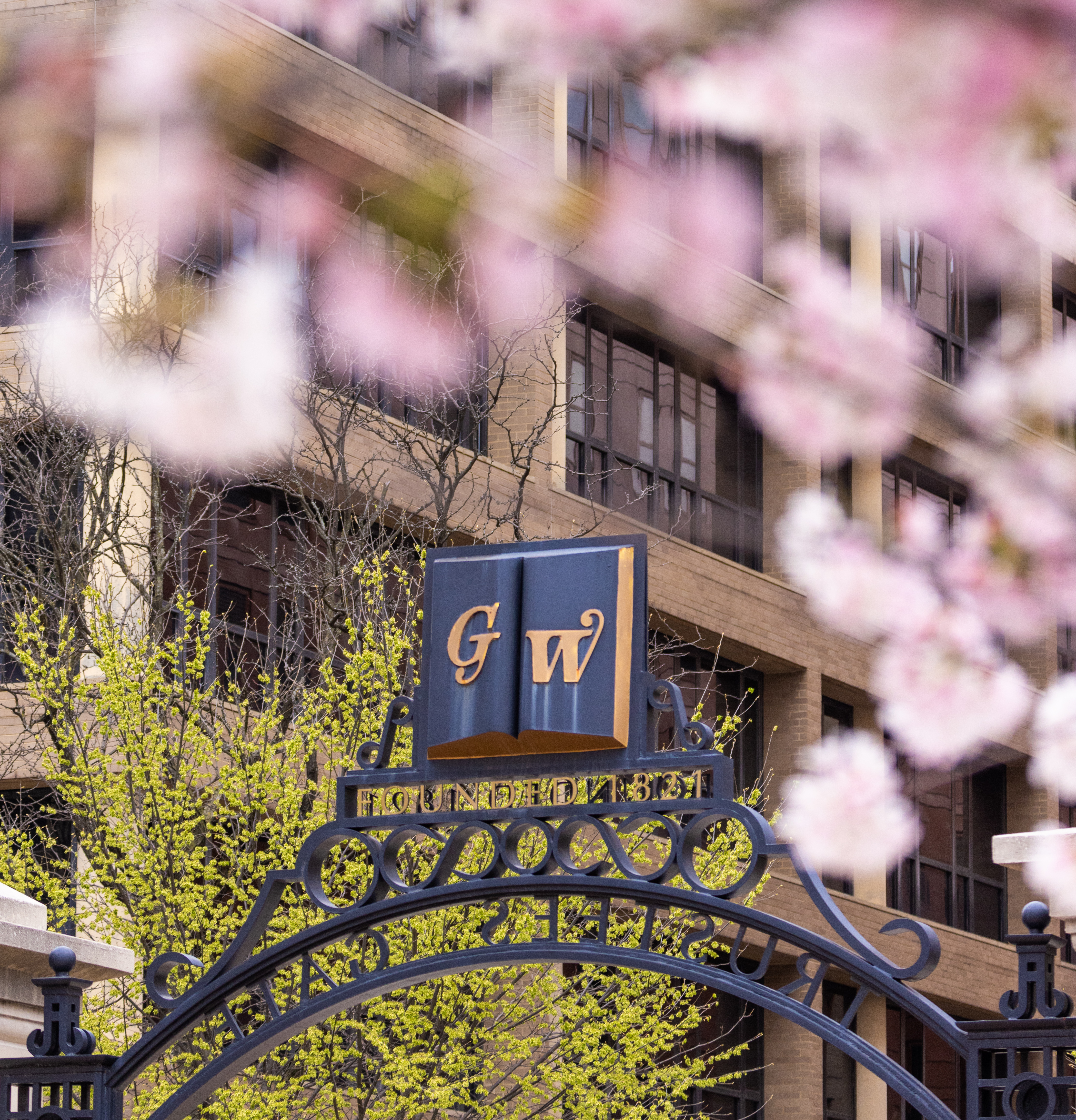 Photo of GW campus sign